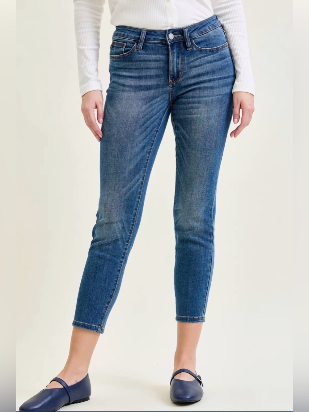 Judy Blue Angie Relaxed Fit Jeans Size 32